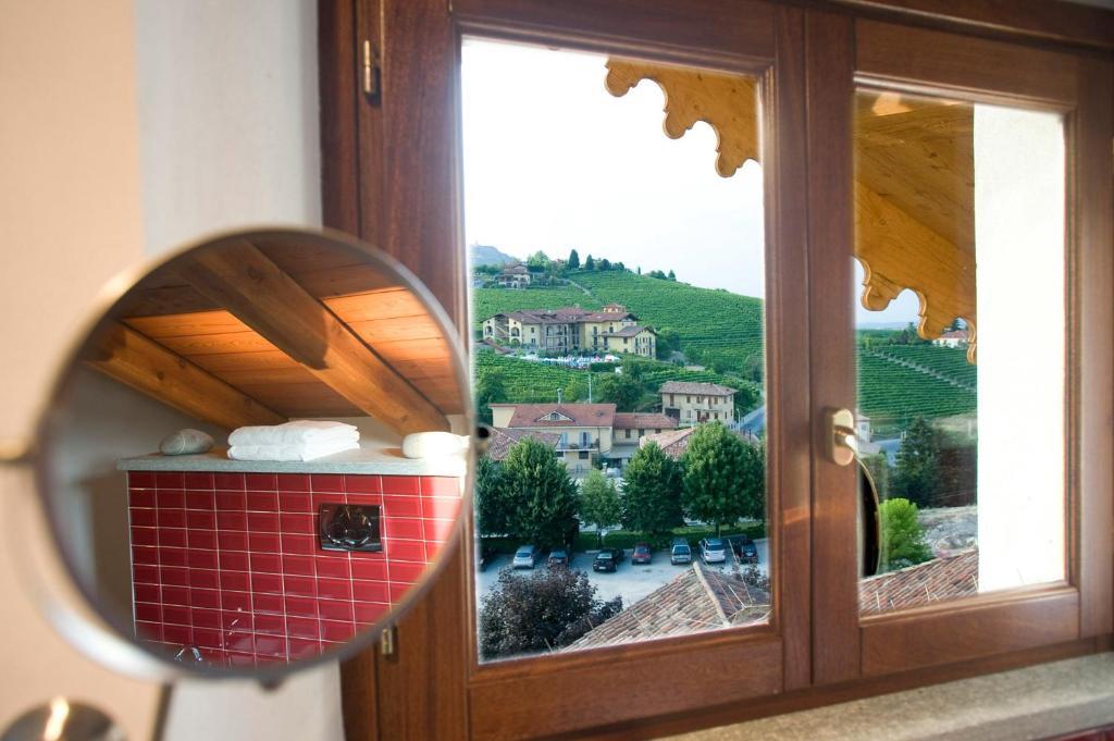 Casa Svizzera Agriturismo Barolo Room photo